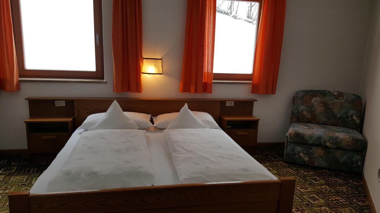 Hotel Pension Moarhof Vallarga Exterior photo