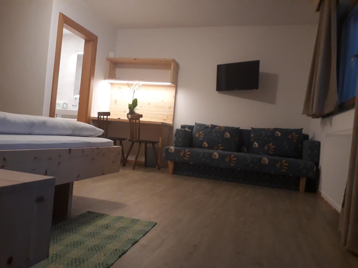 Hotel Pension Moarhof Vallarga Exterior photo